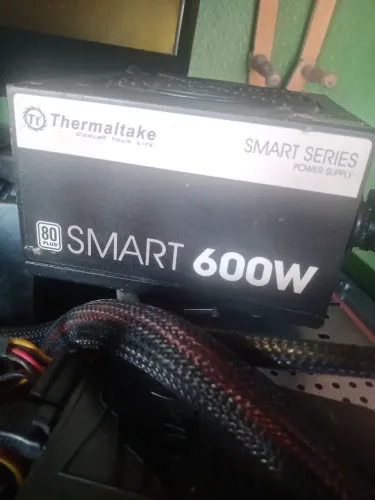 Fonte 600w thermalteke 80 plus todas as entradas