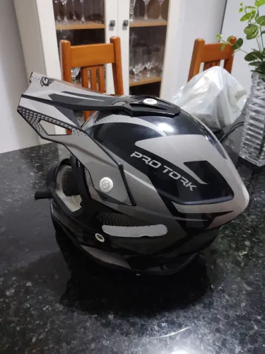 Capacete PRO TORK novo