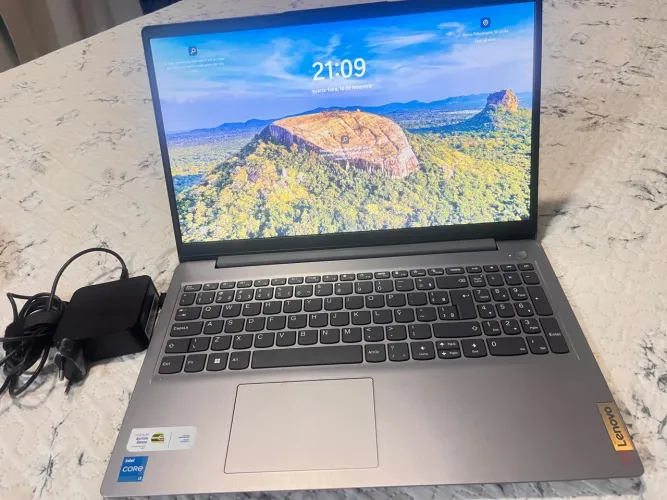 Vendo Notebook Lenovo