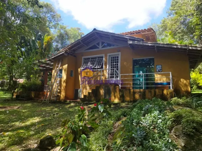 Chacara a venda,grande espaço,rustica,em condominio fechado, segurança 24h e vigilia, club