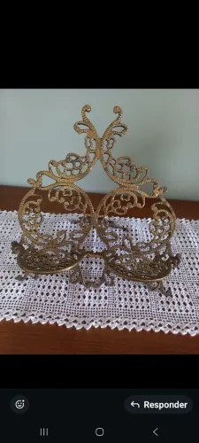 Suporte em Bronze envelhecido,  para Bíblia 