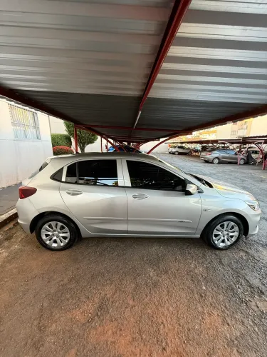 Chevrolet Onix Hatch 1.0 12V TB Flex Aut. 4P 2022