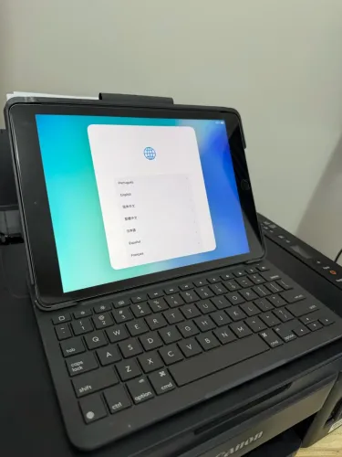 iPad 9 - 64 Gb Wi-Fi com teclado log!