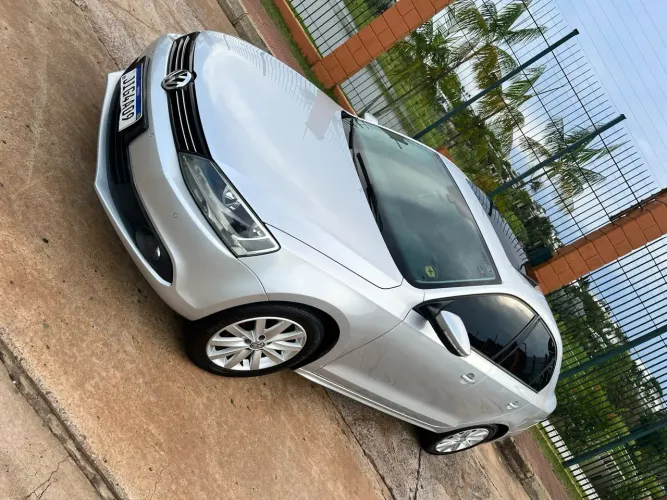 Volkswagen Jetta Comfortline 2.0 T.flex 8V 4P Tipt. 2011