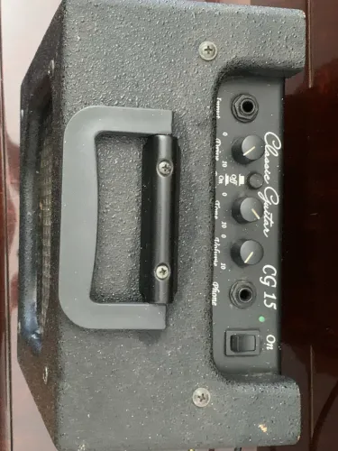 Caixa Amplificadora Voxstorm CG 15