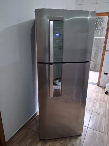 Geladeira Electrolux inox frost free