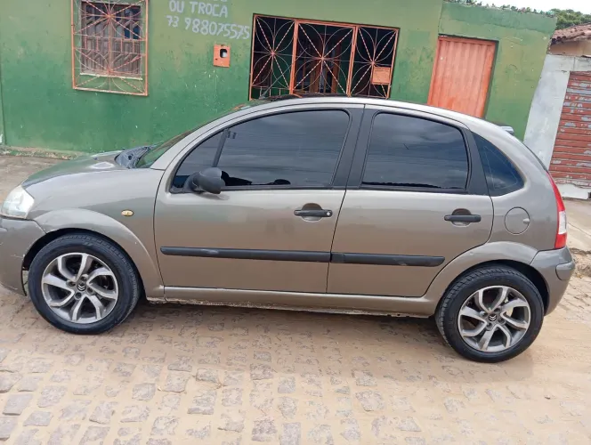 Citroen C3 GLX 1.4/ GLX Sonora 1.4 Flex 8V 5P 2011