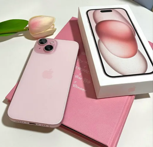 Iphone 15 rosa 128 gb bateria 87% .