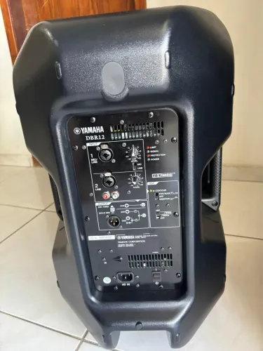 Caixa de som Yamaha dbr 12