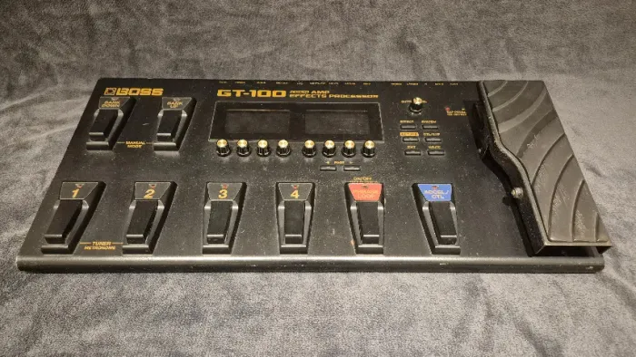 Somente Venda - Pedaleira Guitarra Boss GT-100