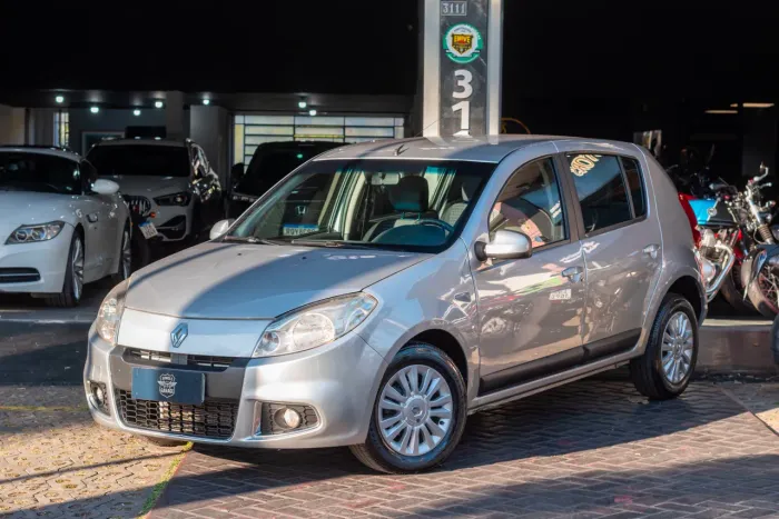 Renault Sandero Privilège Hi-flex 1.6 8V 5P 2013