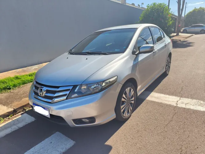Honda City Sedan LX 1.5 Flex 16V 4P Aut. 2014