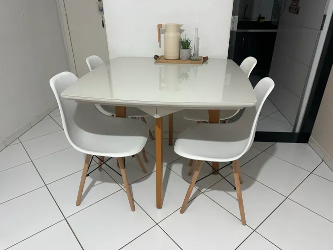 Conjunto sala de jantar 4 lugares 