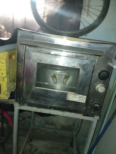 Vende-se forninho