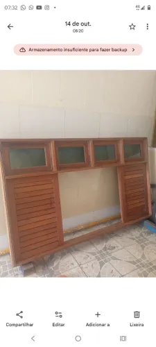 Vende-se uma janela de Jatobá largura 2,20 altura 1,20 sem nova precinho para vender logo