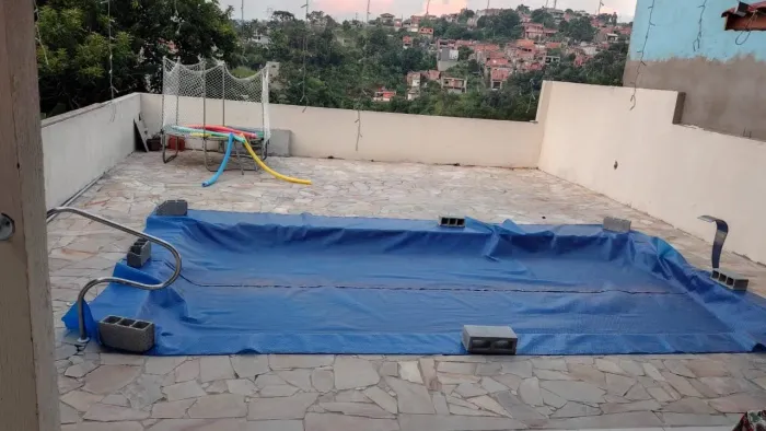 .estou alugando um espaço com piscina