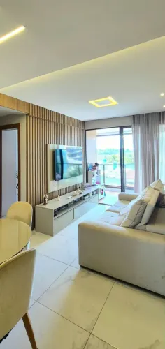Apartamento a venda no Blue Ocean Jaguaribe com 2 quartos nascente e varanda