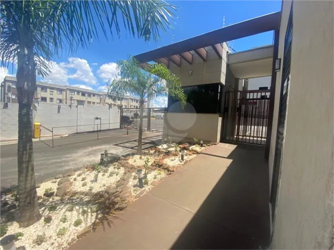 Apartamento a venda com 2 quartos no Lar Madrid em Sorocaba SP