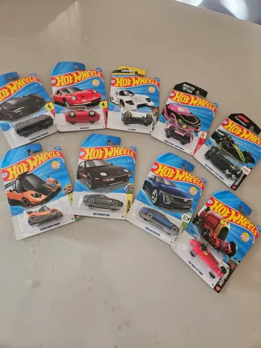 Caixa hot wheels 60 unidades 