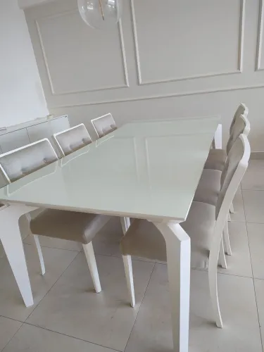 Mesa de jantar com 6 cadeiras