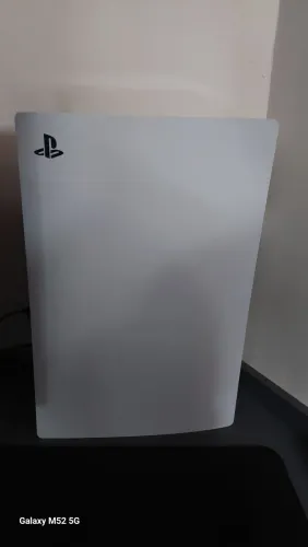 Ps5 + Controle Original + 3 jogos originajs em PERFEITO ESTADO