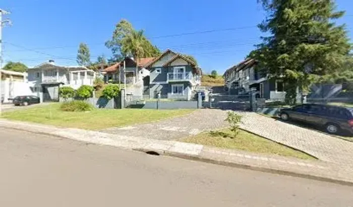 Casa em Condomínio para Venda em Canela, SESI, 3 dormitórios, 1 suíte, 2 banheiros, 1 vaga