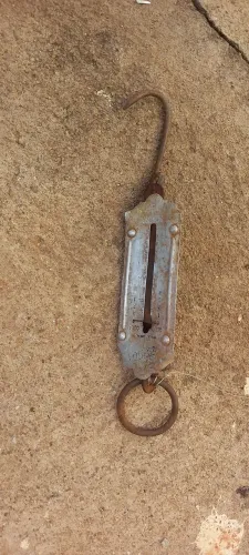 Balança antiga pequena