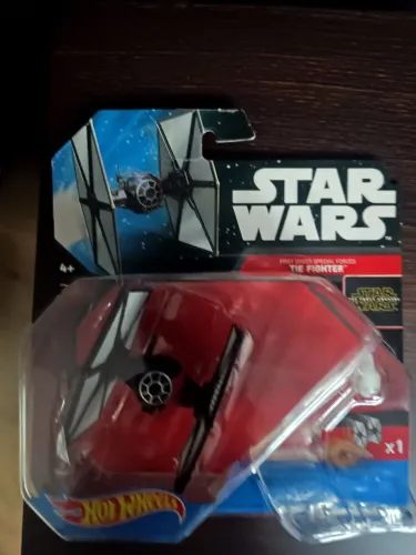 Hot Wheels star Wars 150,00 a unidade