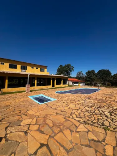 Bela Chácara com córrego perene e piscina em Luziânia