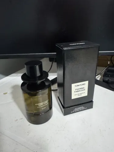 Perfume da zara mais um tom Ford 