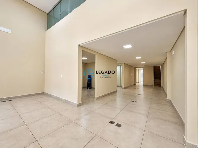 ASA SUL - LOJA VAZADA, 02 PAVIMENTOS E 03 VAGAS DE GARAGEM