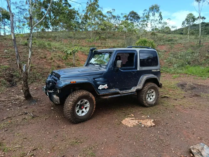 Troller T-4 4X4 2.8 TB Int. Cap. Rígida Diesel 2004