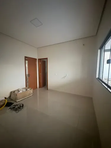 Casa com 3 quartos, sendo 2 suítes plenas, localizada no Plano Diretor Sul de Palmas.