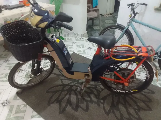 Vendo esta bicicleta eletrica