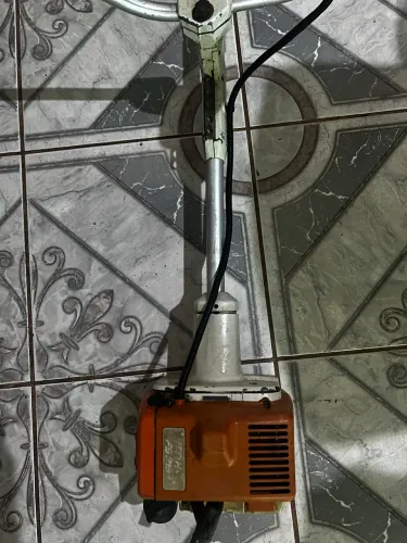 Roçadeira Stihl 290 Original- Semi Nova - R$ 1.800,00