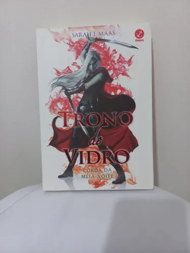 Livro trono de vidro volume 2