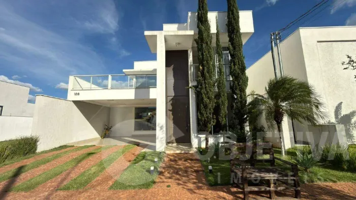 Casa em Condomínio à venda, 3 quartos, 3 suítes, 4 vagas, Reserva dos Ipês - UBERLANDIA/MG