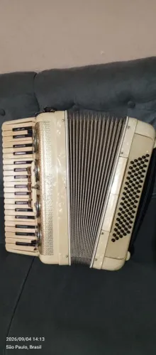 Acordeon Scandalli 80 baixos Italiana
