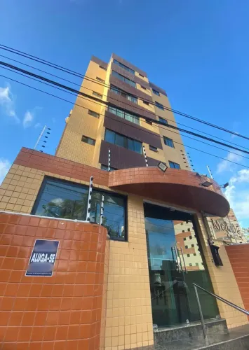 Apartamento para alugar no bairro da Torre com 2 quartos por R$ 1550 com água até 10m2 e