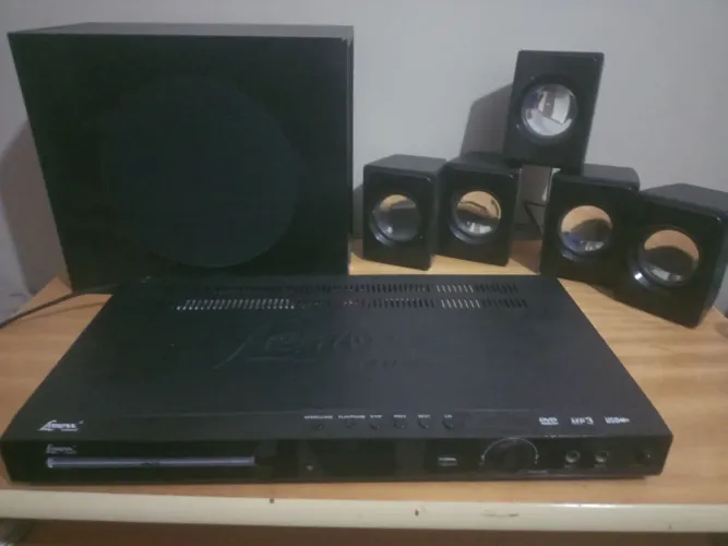 HOME THEATER LENOXX DVD MP3 USB