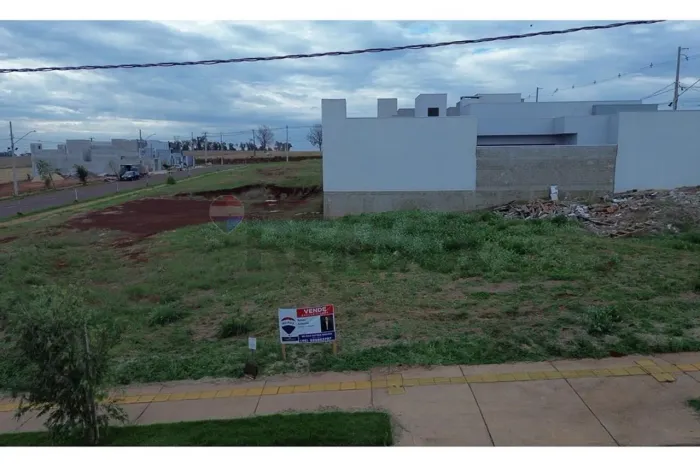 Terreno à venda na Vila Becker em Toledo - PR!
