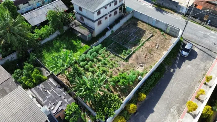 Lote/Terreno para venda tem 420 metros quadrados em Praia de Carapebus - Serra - Espírito