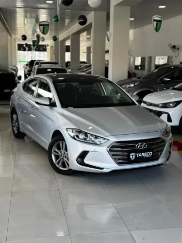 Hyundai Elantra 2.0 16V Flex Aut. 2017