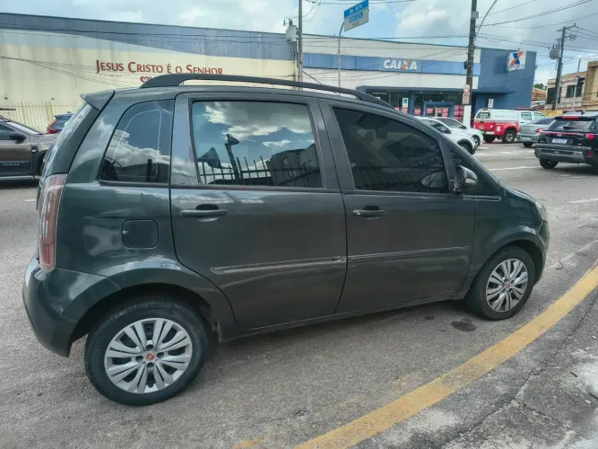 Fiat Idea Attractive 1.4 Fire Flex 8V 5P 2013