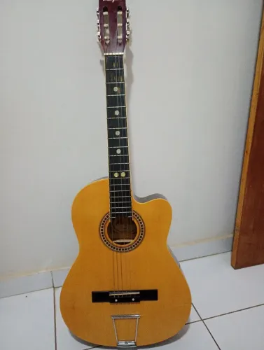 Vendo violão