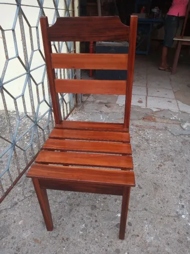 Cadeira Rústica Sob Encomenda
