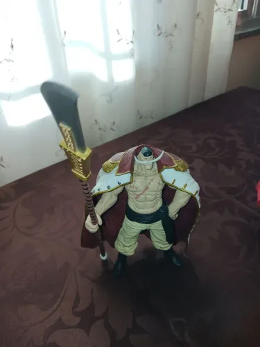 Action Figure Barba Branca (Edward Newgate) - One Piece