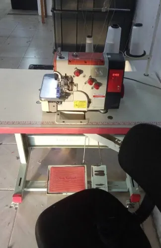 Máquina overloque Sun Specil