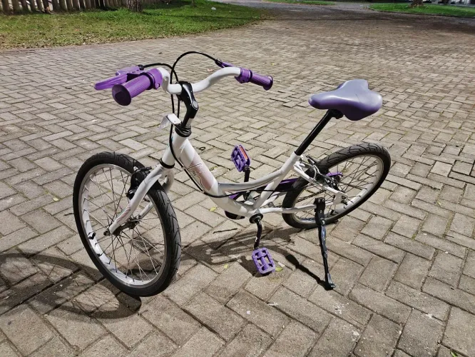 Bicicleta Caloi Aro 20 Feminina top - Branca e Roxa (Linda e Ótimo Estado)