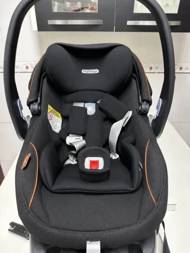 Cadeirinha Peg Perego Original com Base - Excelente Estado